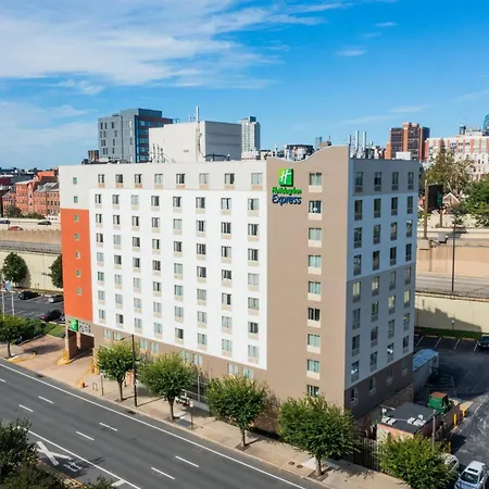 Holiday Inn Express Philadelphia Penn'S Landing By Ihg